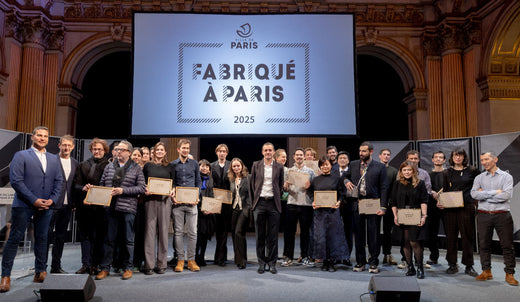 La blouse Dauphine : Distinguée par le label 'Fabriqué à Paris 2025' – Un symbole de savoir-faire parisien